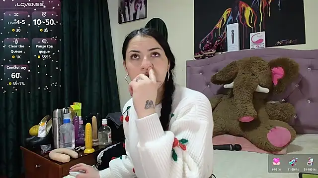 Emmie Hot online show from 09/18/25, 11:56