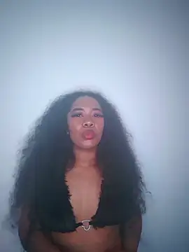 zoelily online show from 01/20/25, 01:18