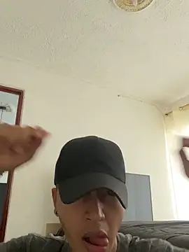 Diegosavage3 online show from 02/19/25, 09:03