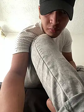 Diegosavage3 online show from 02/25/25, 09:13