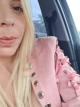 SweetyNinaOff1 online show from 05/02/26, 03:17