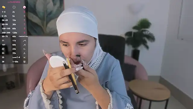 Ayha khalaf online show from 09/29/25, 01:22