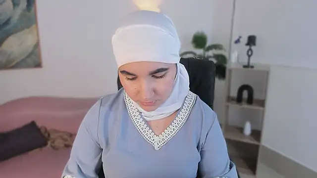 Ayha khalaf online show from 10/21/25, 01:17