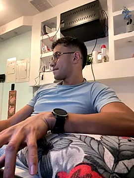 Thonny-becker online show from 11/21/25, 11:14