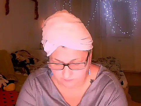 mayamayx online show from 12/14/25, 07:07