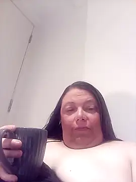 Snapshot of HotHornyEmmaX chatting on 02/04/25, 07:44 HotHornyEmmaX online show from 02/04/25, 07:44