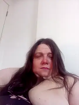 Snapshot of HotHornyEmmaX chatting on 02/13/25, 06:16 HotHornyEmmaX online show from 02/13/25, 06:16