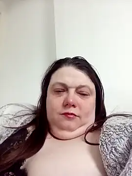 Snapshot of HotHornyEmmaX chatting on 03/22/25, 08:51 HotHornyEmmaX online show from 03/22/25, 08:51