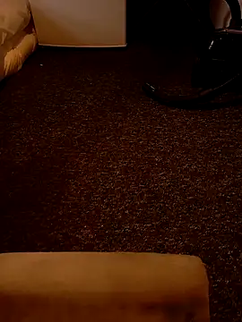 Snapshot of HotHornyEmmaX chatting on 04/02/26, 06:05 HotHornyEmmaX online show from 04/02/26, 06:05