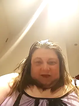 Snapshot of HotHornyEmmaX chatting on 04/08/26, 08:42 HotHornyEmmaX online show from 04/08/26, 08:42