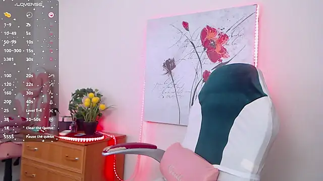 Snapshot of MarthaSimons chatting on 07/08/26, 04:17 MarthaSimons online show from 07/08/26, 04:17