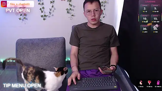 Tina 4 Charlie online show from 05/14/26, 02:57