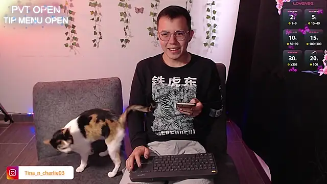 Tina 4 Charlie online show from 05/26/26, 01:29