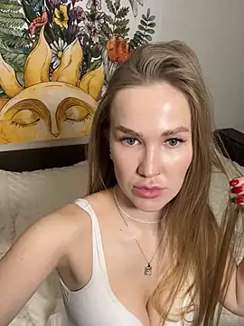 Snapshot of DianaShermy chatting on 02/09/25, 03:45 DianaShermy online show from 02/09/25, 03:45