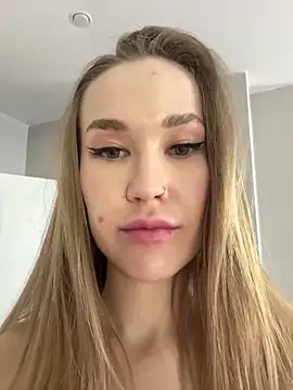 Snapshot of DianaShermy chatting on 02/27/25, 07:01 DianaShermy online show from 02/27/25, 07:01