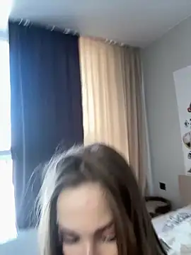 Snapshot of DianaShermy chatting on 02/28/25, 10:09 DianaShermy online show from 02/28/25, 10:09