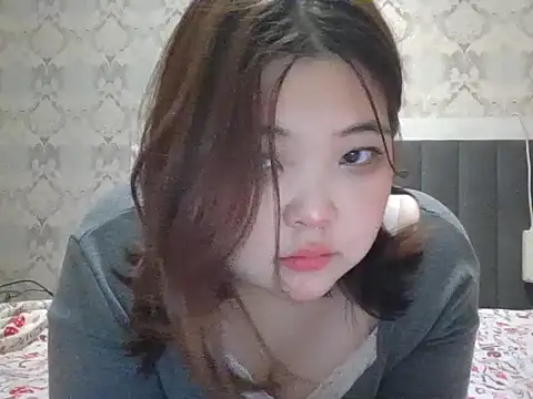 elysiann3 online show from 02/01/25, 05:37