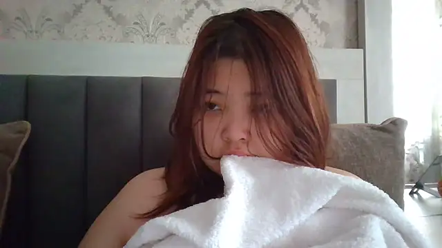 elysiann3 online show from 02/25/25, 07:42