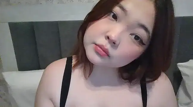 elysiann3 online show from 03/19/25, 12:12