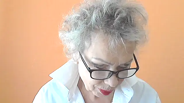 NessyJenixs online show from 09/20/25, 06:36