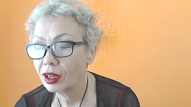 NessyJenixs online show from 11/05/25, 07:30