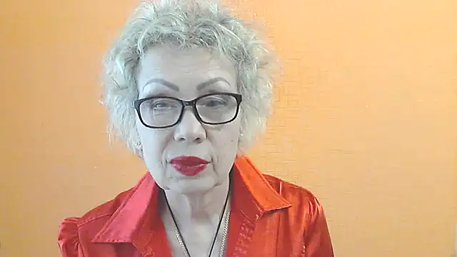 NessyJenixs online show from 05/18/26, 01:06