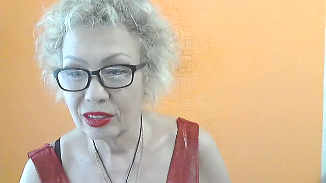 NessyJenixs online show from 05/25/26, 01:17