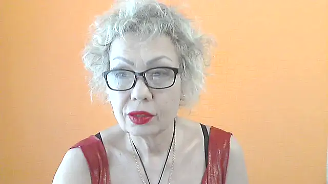 NessyJenixs online show from 05/26/26, 06:53