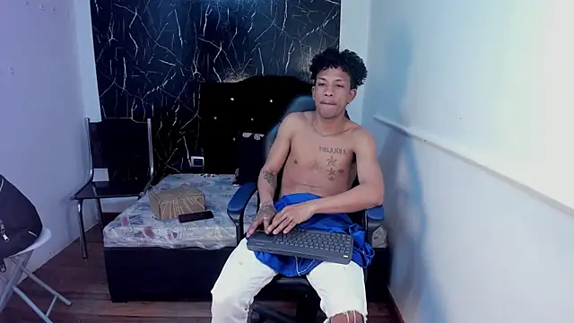 carlos alber12 online show from 11/22/25, 07:13