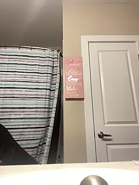 Snapshot of theprettysoles chatting on 12/18/25, 02:34 theprettysoles online show from 12/18/25, 02:34