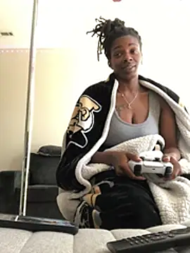 Snapshot of theprettysoles chatting on 04/16/26, 04:08 theprettysoles online show from 04/16/26, 04:08