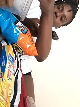 theprettysoles online show from 05/11/26, 04:59