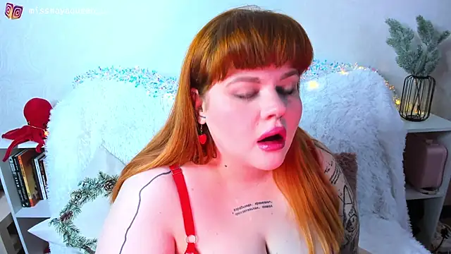 Snapshot of missmayaqueen chatting on 12/16/25, 09:36 missmayaqueen online show from 12/16/25, 09:36