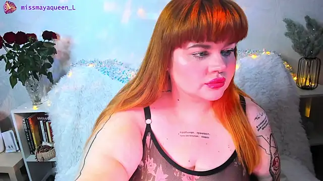 Snapshot of missmayaqueen chatting on 12/17/25, 05:02 missmayaqueen online show from 12/17/25, 05:02