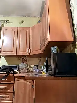 Laura Kiss online show from 03/10/25, 03:09