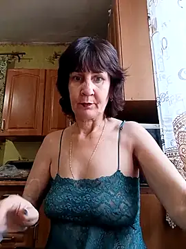 Laura Kiss online show from 11/22/25, 10:03