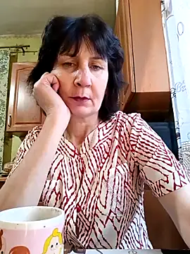 Laura Kiss online show from 12/03/25, 08:56