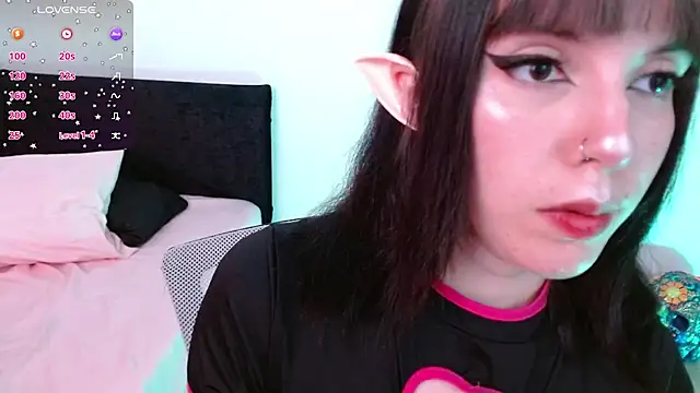 Snapshot of Diana_P23 chatting on 01/25/25, 11:00 Diana P23 online show from 01/25/25, 11:00