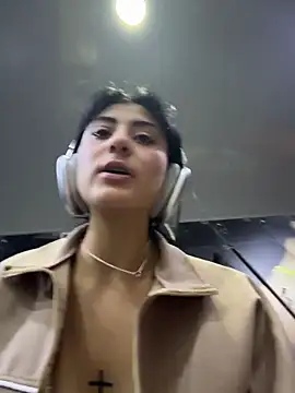 fiorella paris online show from 03/19/26, 03:49