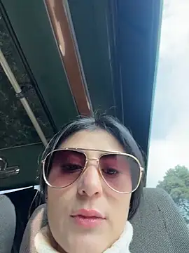 fiorella paris online show from 03/23/26, 09:08