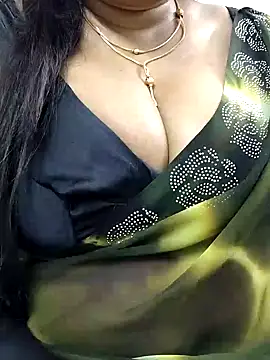 Queenflowerr online show from 01/24/25, 08:54