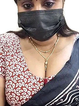 Queenflowerr online show from 02/18/25, 03:32