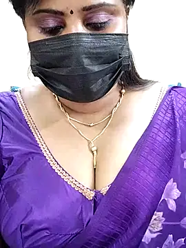 Queenflowerr online show from 03/02/25, 09:11