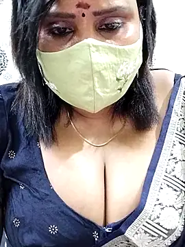 Queenflowerr online show from 09/22/25, 04:53