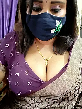 Queenflowerr online show from 03/18/26, 11:41