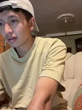 Snapshot of sebaxx8_ chatting on 02/24/25, 04:49 sebaxx8 online show from 02/24/25, 04:49