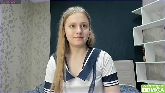 Snapshot of onelovelyalice chatting on 01/22/25, 12:48 onelovelyalice online show from 01/22/25, 12:48