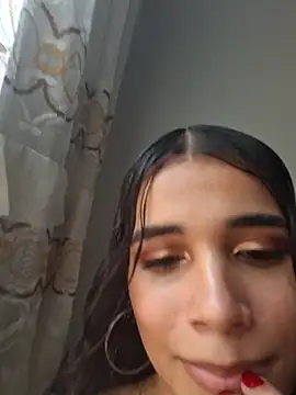 Snapshot of novinhatransexy chatting on 03/05/25, 06:34 novinhatransexy online show from 03/05/25, 06:34