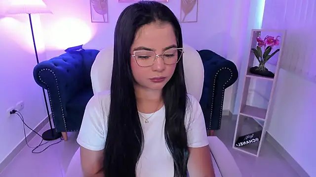 Layla Breezee online show from 03/14/26, 11:48