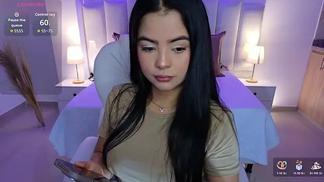 Layla Breezee online show from 04/08/26, 11:43